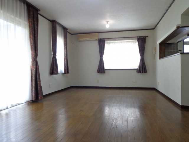 【居間・リビング】