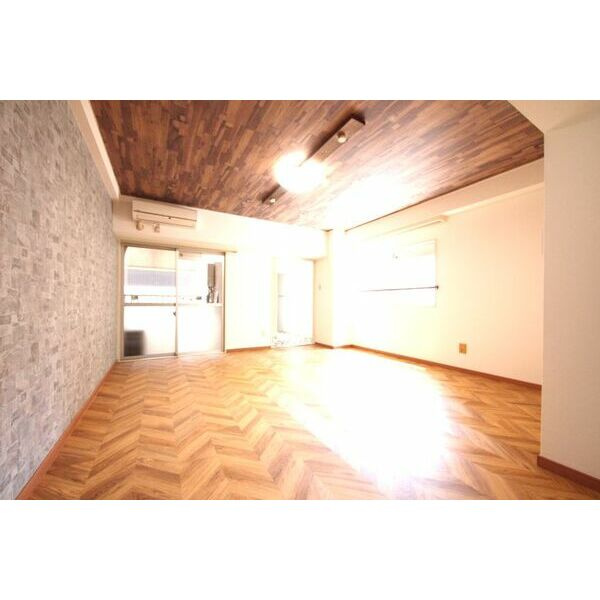 サンシティ瓦町の居間・リビング