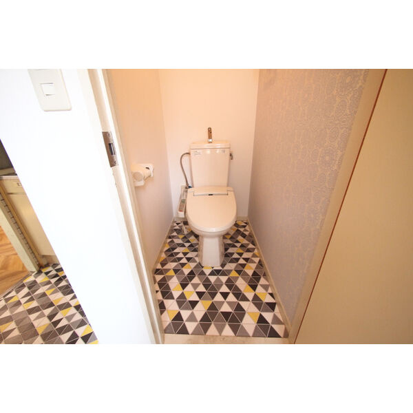 サンシティ瓦町の玄関