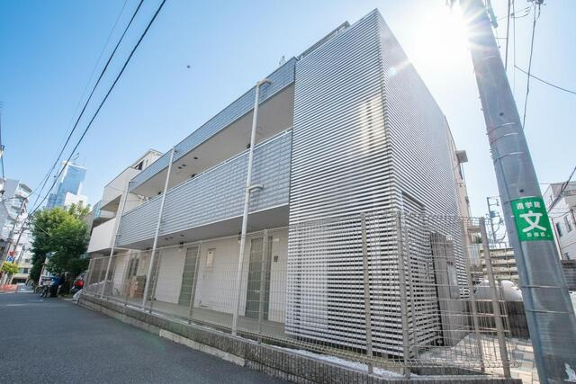 ★鉄骨造３階建てオートロック付きマンション★