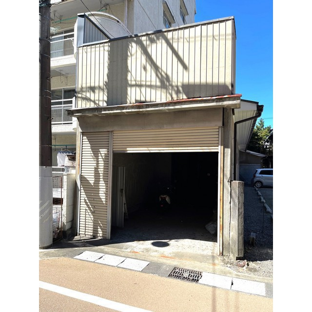 岐阜市常盤町の倉庫の外観