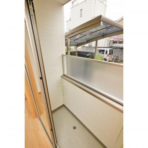 岐阜市一松道２丁目のアパートのバルコニー