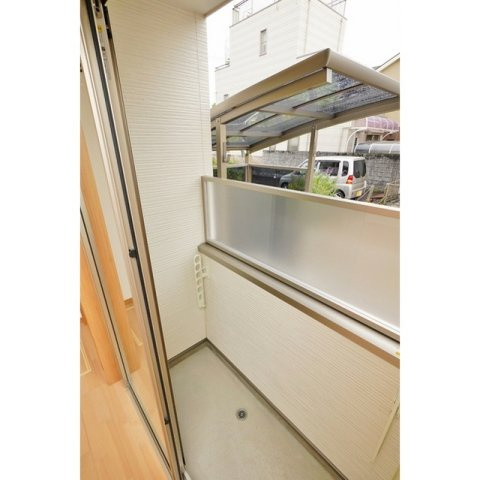 岐阜市一松道２丁目のアパートのバルコニー