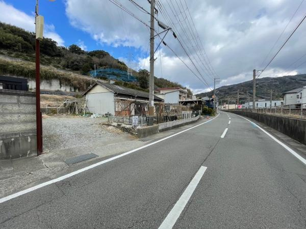 下津町下津　土地の前面道路含む現地写真