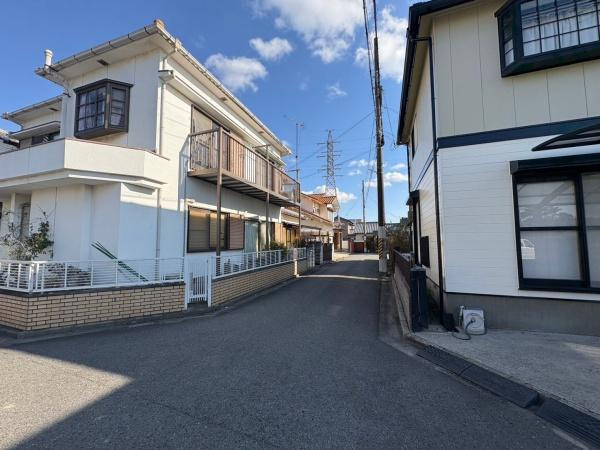 和歌山市野崎　中古戸建の前面道路含む現地写真