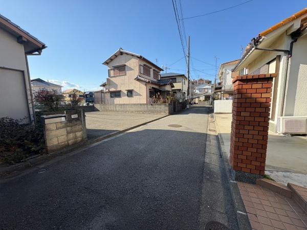和歌山市野崎　中古戸建の前面道路含む現地写真