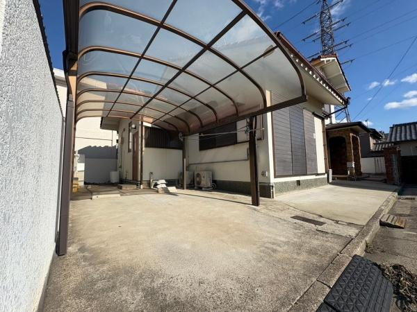 和歌山市野崎　中古戸建の駐車場