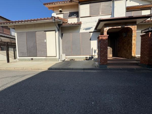 和歌山市野崎　中古戸建の前面道路含む現地写真