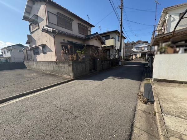和歌山市野崎　中古戸建の前面道路含む現地写真