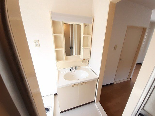 城見町アパ－ト付店舗Ⅰの洗面所