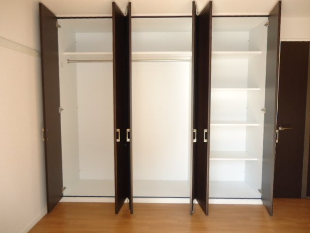 メゾンド・ショコラの収納|クローゼット内部