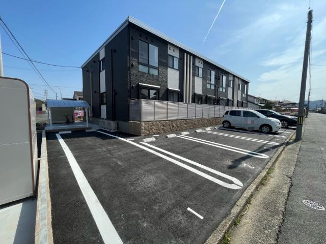 【駐車場】 | コージーライフ | 外観写真（昼）