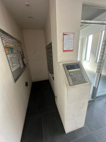 ユニエトワール豊田のエントランス