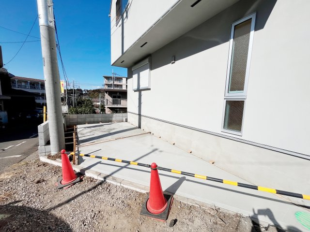 祝：成約済み　八王子市　緑町　新築戸建て の駐車場|～仲介手数料無料☆八王子ひなた不動産～八王子市緑町　新築戸建て