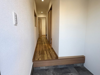 【玄関】 | 豊中市庄本町1丁目【中古戸建】