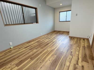 【居間・リビング】 | 豊中市庄本町1丁目【中古戸建】