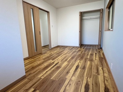 【居間・リビング】 | 豊中市庄本町1丁目【中古戸建】