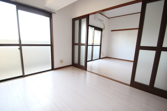 第８８東白島ビルの洋室|きれいな洋室です