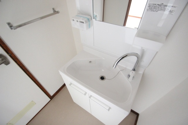 第８８東白島ビルの洗面所|洗面所です