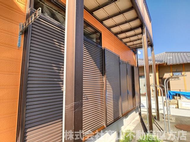 直方市大字直方のアパートのバルコニー