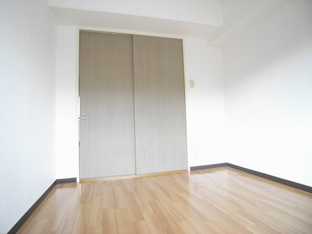【洋室】 | イーストマンション