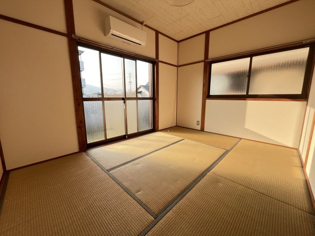 村上貸家の内装