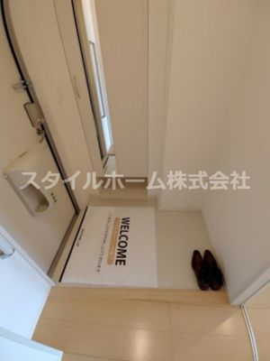 【玄関】 | ぱるタウンＢ | 別部屋写真です。