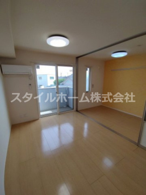 【居間・リビング】 | ぱるタウンＢ | 別部屋写真です。