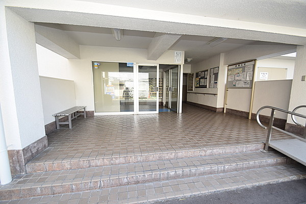 大建コーポ江坂２のエントランス