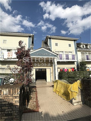 【エントランス】 | コーポラスノベルティＢ棟 | ゆとりのあるエントランスです