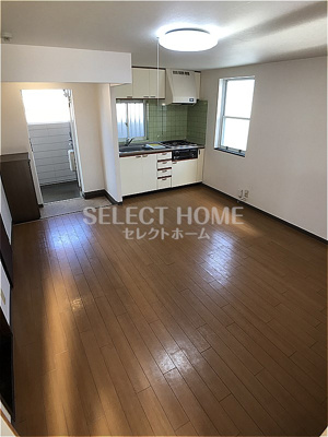 【居間・リビング】 | コーポラスノベルティＢ棟 | こちらのリビングで趣味の時間をお楽しみください同型タイプ