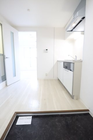 大阪市都島区中野町１丁目の賃貸マンションの玄関