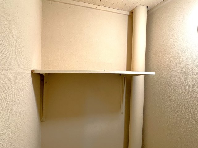 タマコーポ2号棟の収納|トイレ上棚