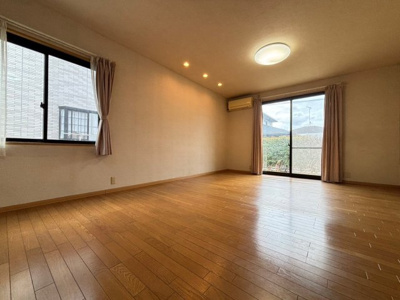 【居間・リビング】 | 熊本県荒尾市緑ケ丘4丁目