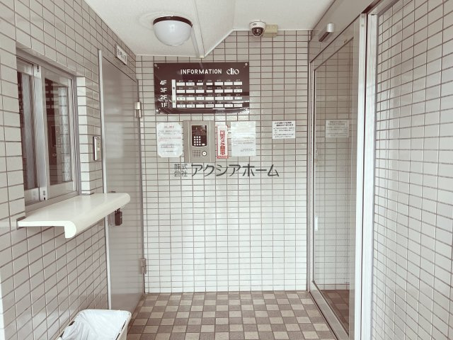 クリオ飯能弐番館のエントランス|オートロック付エントランス