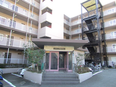 【エントランス】 | レヂオンス甲府パートⅢA棟 | ゆとりのあるエントランスです