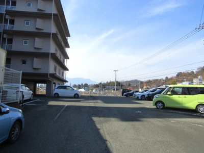 【駐車場】 | レヂオンス甲府パートⅢA棟 | 駐車スペースもあります