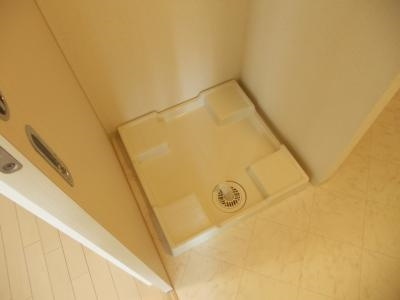 エステムプラザ京都御所ノ内ＲＥＧＩＡ（レジア）のその他|室内洗濯機置き場
