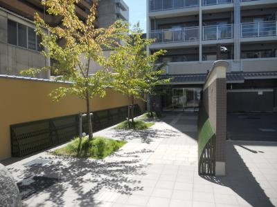エステムプラザ京都御所ノ内ＲＥＧＩＡ（レジア）の周辺|入り口