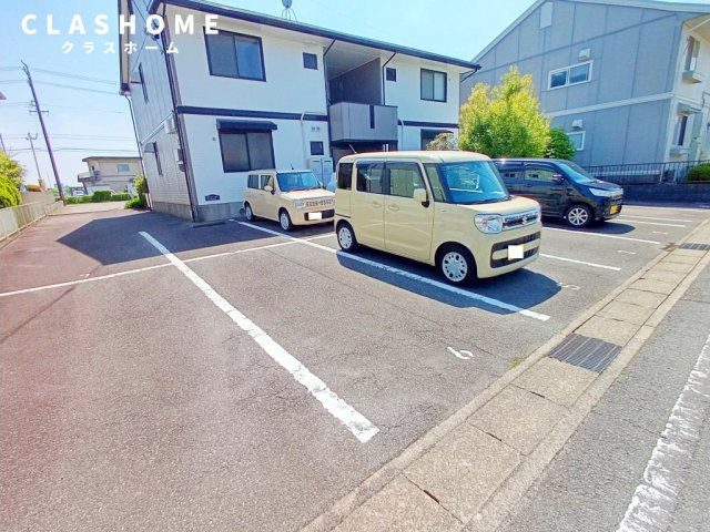 ラリーポップ　　刈谷市近郊の賃貸はクラスホーム刈谷店の駐車場