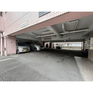【駐車場】