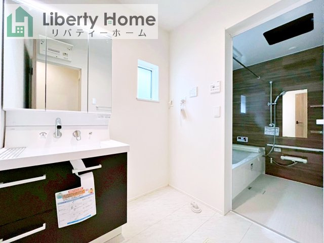 神栖市若松中央5丁目24-1期　新築戸建　2号棟の独立洗面台