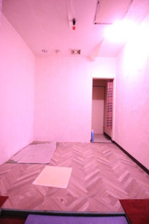 【内装】 | 更衣室とシャワールーム、奥にトイレがあります