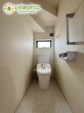 寄居町　第1　新築一戸建て　リーブルガーデン　01のトイレ|白を基調としたトイレは、インテリア次第でどんな空間になるかワクワクしますね♪
