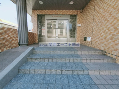 【エントランス】 | シロハイヌ今米