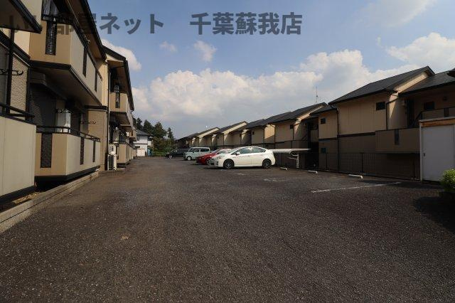 アルカディア　Ⅳの駐車場