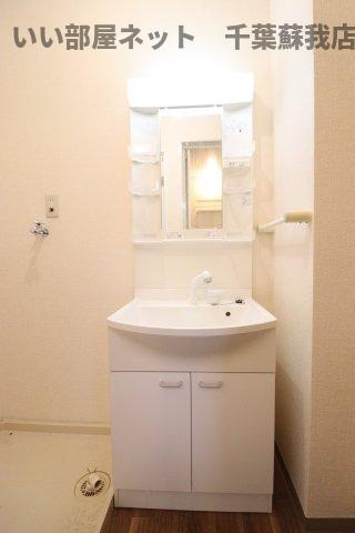 アルカディア　Ⅳの洗面所|脱衣スペースもあります