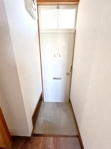 コーポアバンセの玄関