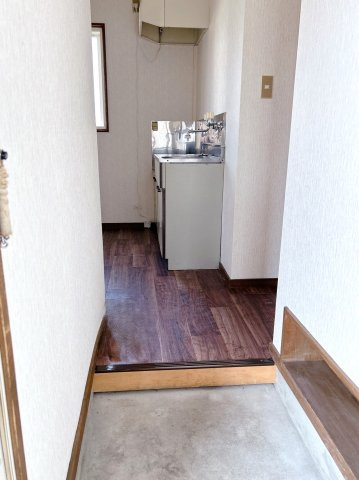 コーポアバンセの玄関