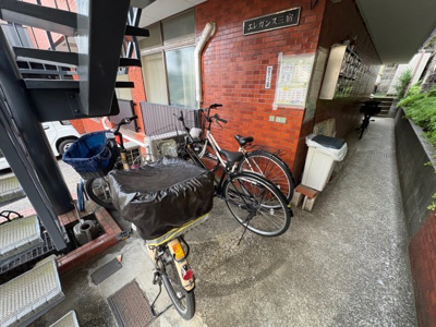 【エントランス】 | エレガンス三宿